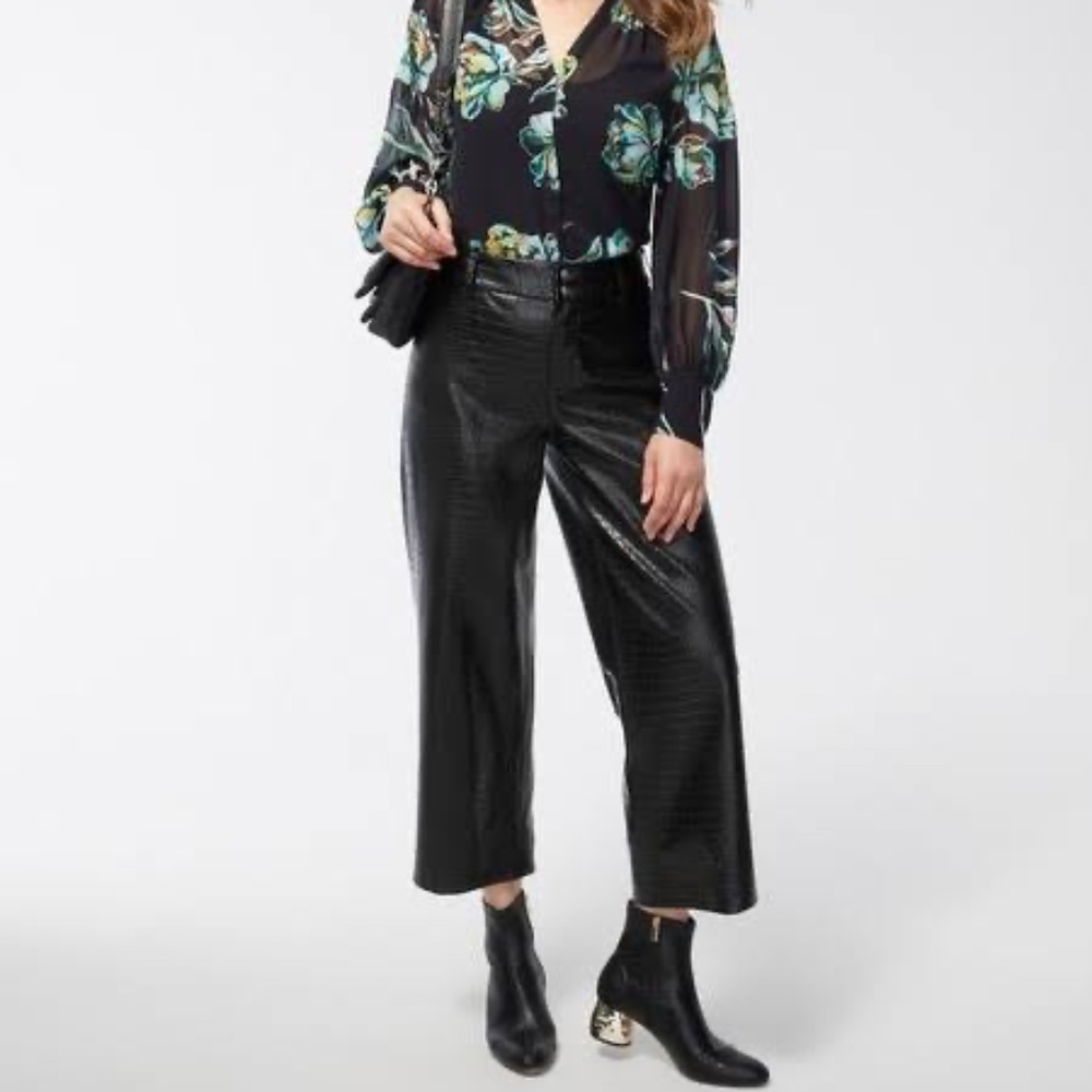 Chico’s Faux Leather Alligator Print Black Cropped Pants